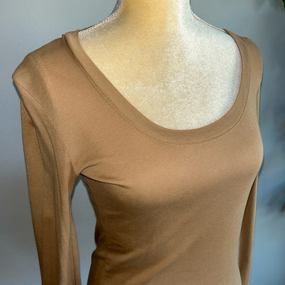 NEW Vince Classic Scoop Neck Long-Sleeve Top - Tan 100% Pima Cotton Sz S - Picture 2 of 5